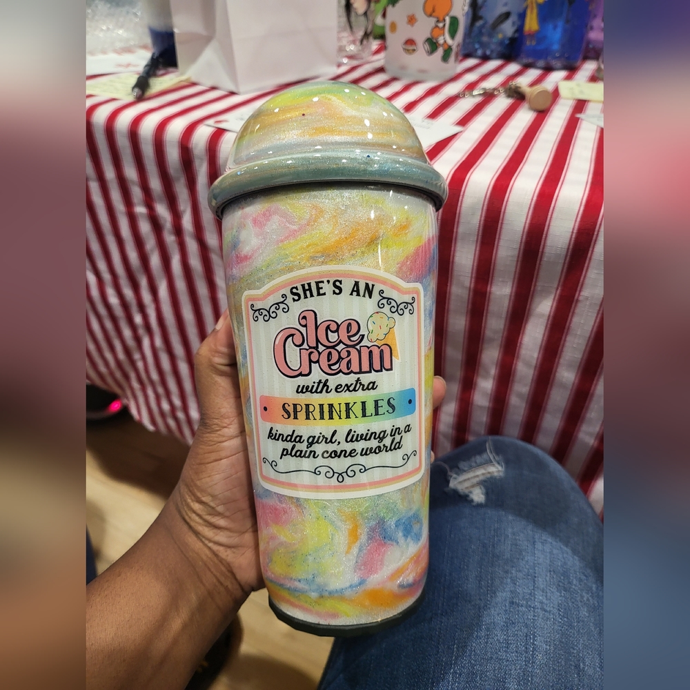 Ice-cream swirl tumbler